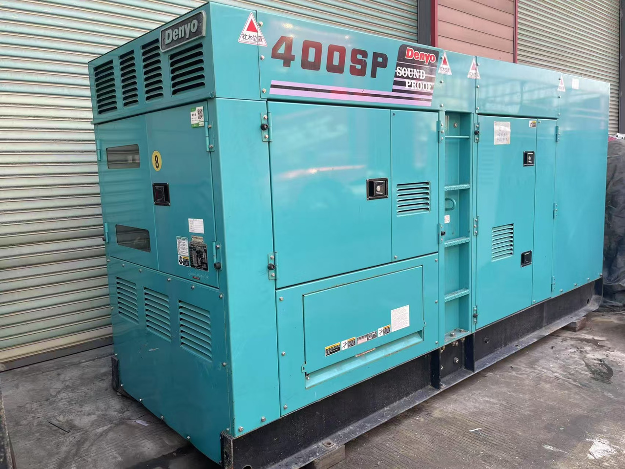 DENYO DCA-400SPK2 - Áramfejlesztő: 5 kép. DENYO DCA-400SPK2 - Áramfejlesztő: 5 kép.