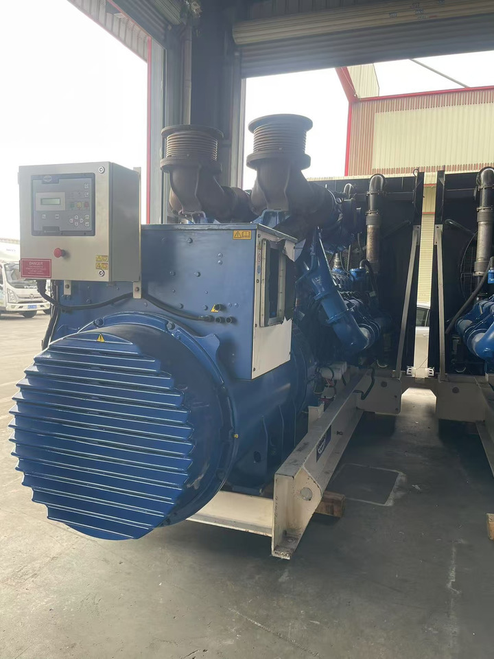 FGWILLSON P2250E - Áramfejlesztő: 4 kép. FGWILLSON P2250E - Áramfejlesztő: 4 kép.