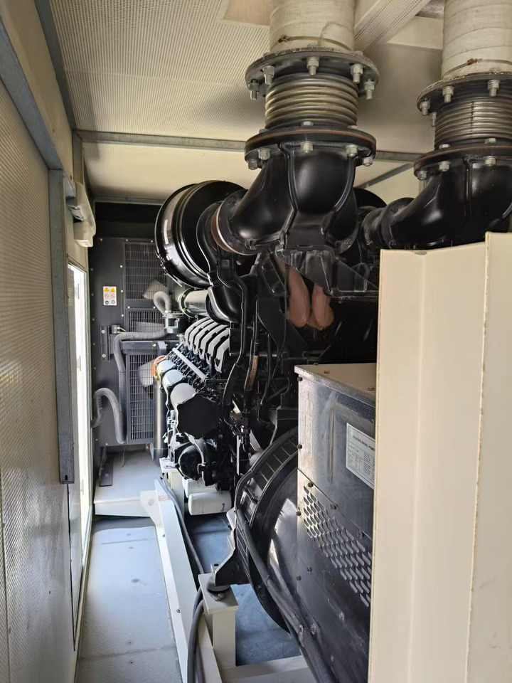 PERKINS 4016TAG2A - Áramfejlesztő: 4 kép. PERKINS 4016TAG2A - Áramfejlesztő: 4 kép.