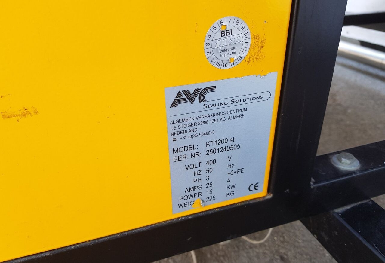 AVC KT 1200 st - Csomagológép: 2 kép. AVC KT 1200 st - Csomagológép: 2 kép.