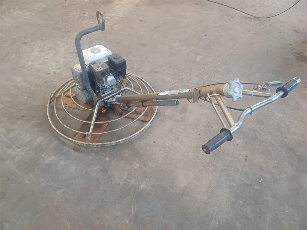 Bartell Barikell 900 betonihierrin - Betonsimító: 1 kép. Bartell Barikell 900 betonihierrin - Betonsimító: 1 kép.