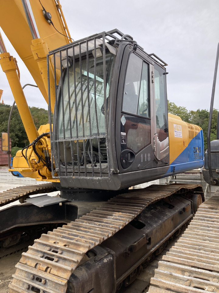 PELLE HITACHI ZX350 NCL-3 - Lánctalpas kotró: 2 kép. PELLE HITACHI ZX350 NCL-3 - Lánctalpas kotró: 2 kép.