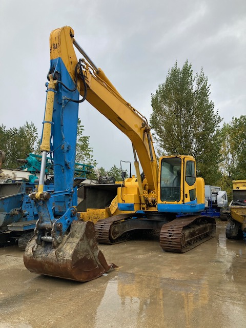 PELLE SUR CHENILLES KOMATSU PC228USLC-3 - Lánctalpas kotró: 1 kép. PELLE SUR CHENILLES KOMATSU PC228USLC-3 - Lánctalpas kotró: 1 kép.