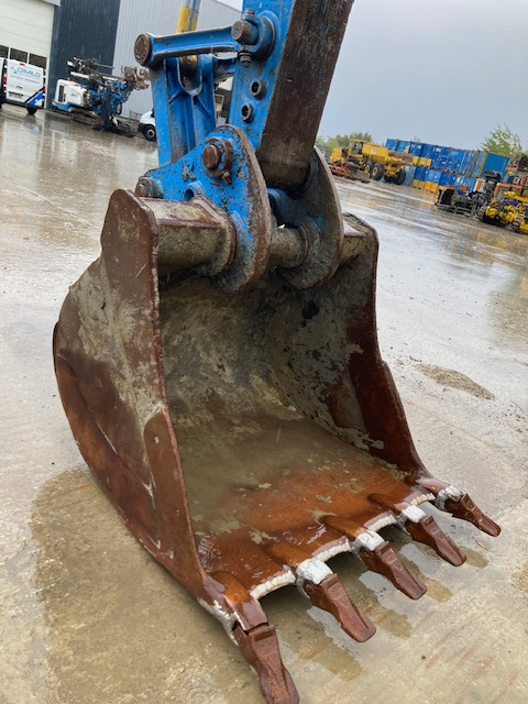 PELLE SUR CHENILLES KOMATSU PC228USLC-3 - Lánctalpas kotró: 5 kép. PELLE SUR CHENILLES KOMATSU PC228USLC-3 - Lánctalpas kotró: 5 kép.