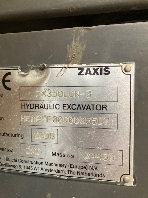 Pelle HITACHI - Lánctalpas kotró: 3 kép. Pelle HITACHI - Lánctalpas kotró: 3 kép.