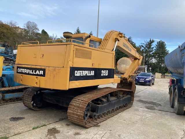 Pelle sur Chenilles CAT 215 - Lánctalpas kotró: 3 kép. Pelle sur Chenilles CAT 215 - Lánctalpas kotró: 3 kép.