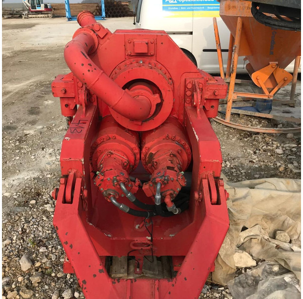Delmag RH 20 CFA KDK drilling head - Adapterek - Építőipari gépek: 1 kép. Delmag RH 20 CFA KDK drilling head - Adapterek - Építőipari gépek: 1 kép.