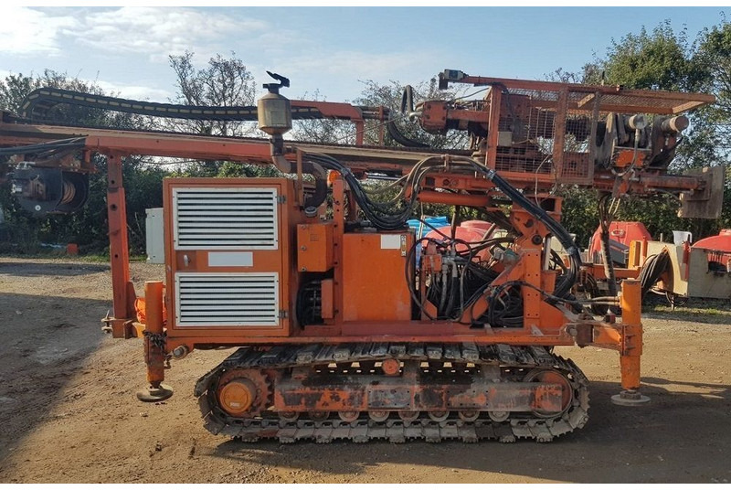 Beretta T51 - Fúrógép: 1 kép. Beretta T51 - Fúrógép: 1 kép.