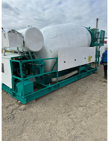 CIFA Concrete Mixer with own engine - Betonkeverő: 1 kép. CIFA Concrete Mixer with own engine - Betonkeverő: 1 kép.