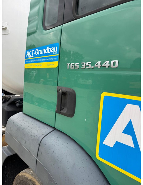 MAN TGS 32 - 440 - Konténerszállító: 2 kép. MAN TGS 32 - 440 - Konténerszállító: 2 kép.