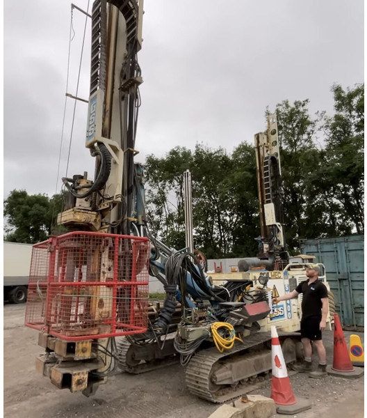 Soilmec SM400 - Fúrógép: 1 kép. Soilmec SM400 - Fúrógép: 1 kép.