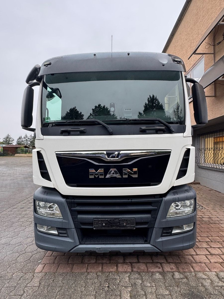 MAN TGS 26.360/LBW/Lenk-Lift/AHK/Voll-Luft - Italszállító teherautó: 2 kép. MAN TGS 26.360/LBW/Lenk-Lift/AHK/Voll-Luft - Italszállító teherautó: 2 kép.