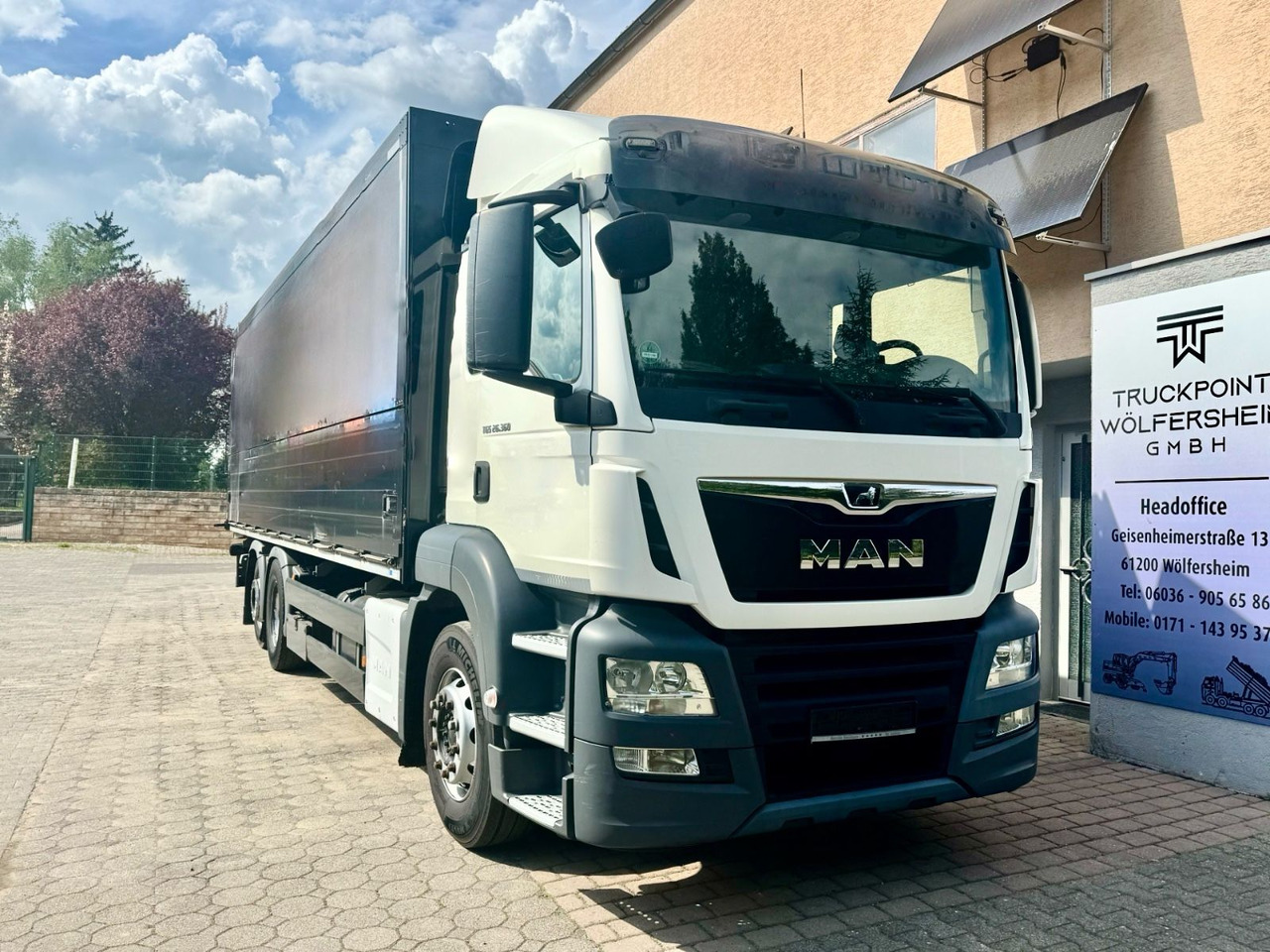 MAN TGS 26.360/Lenk-Lift/Lbw/Kettliner-GT-Aufbau - Italszállító teherautó: 1 kép. MAN TGS 26.360/Lenk-Lift/Lbw/Kettliner-GT-Aufbau - Italszállító teherautó: 1 kép.
