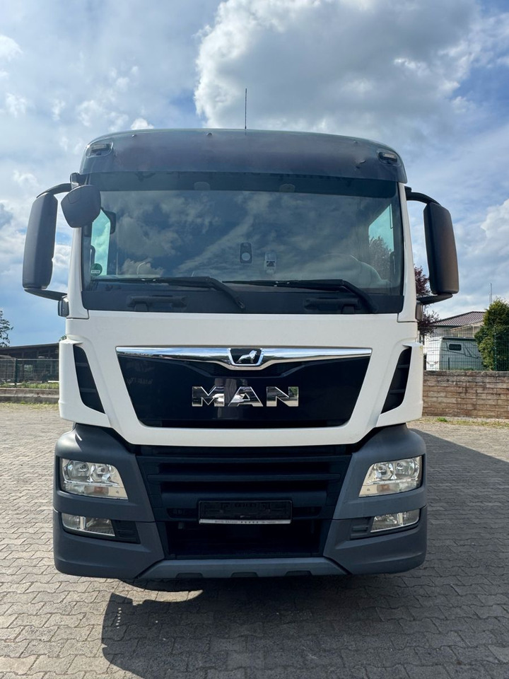 MAN TGS 26.360/Lenk-Lift/Lbw/Kettliner-GT-Aufbau - Italszállító teherautó: 2 kép. MAN TGS 26.360/Lenk-Lift/Lbw/Kettliner-GT-Aufbau - Italszállító teherautó: 2 kép.