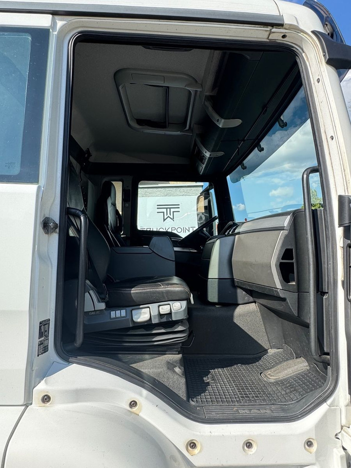MAN TGS 26.480/Lenk-Lift/Kamera/AHK/Staplerhalterung - Italszállító teherautó: 5 kép. MAN TGS 26.480/Lenk-Lift/Kamera/AHK/Staplerhalterung - Italszállító teherautó: 5 kép.