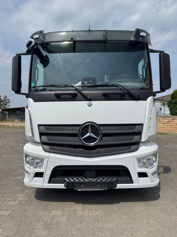 Mercedes-Benz 2540/LBW/2xAHK/Lenk-Lift/Kamera/4inStock - Italszállító teherautó: 2 kép. Mercedes-Benz 2540/LBW/2xAHK/Lenk-Lift/Kamera/4inStock - Italszállító teherautó: 2 kép.