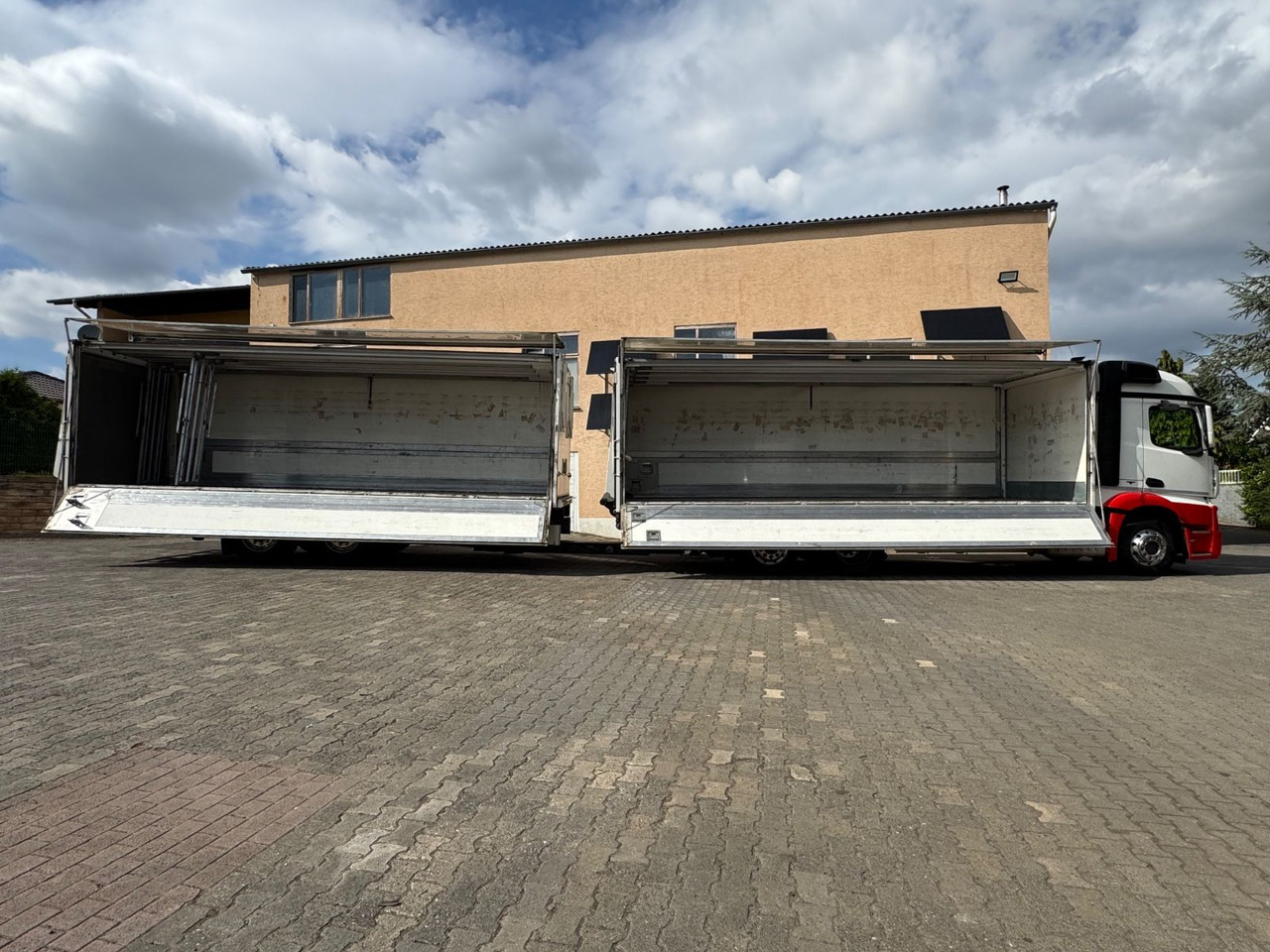 Mercedes-Benz Actros 2545/2xLBW/Klima/Kamera/kpl.Zug - Italszállító teherautó: 5 kép. Mercedes-Benz Actros 2545/2xLBW/Klima/Kamera/kpl.Zug - Italszállító teherautó: 5 kép.