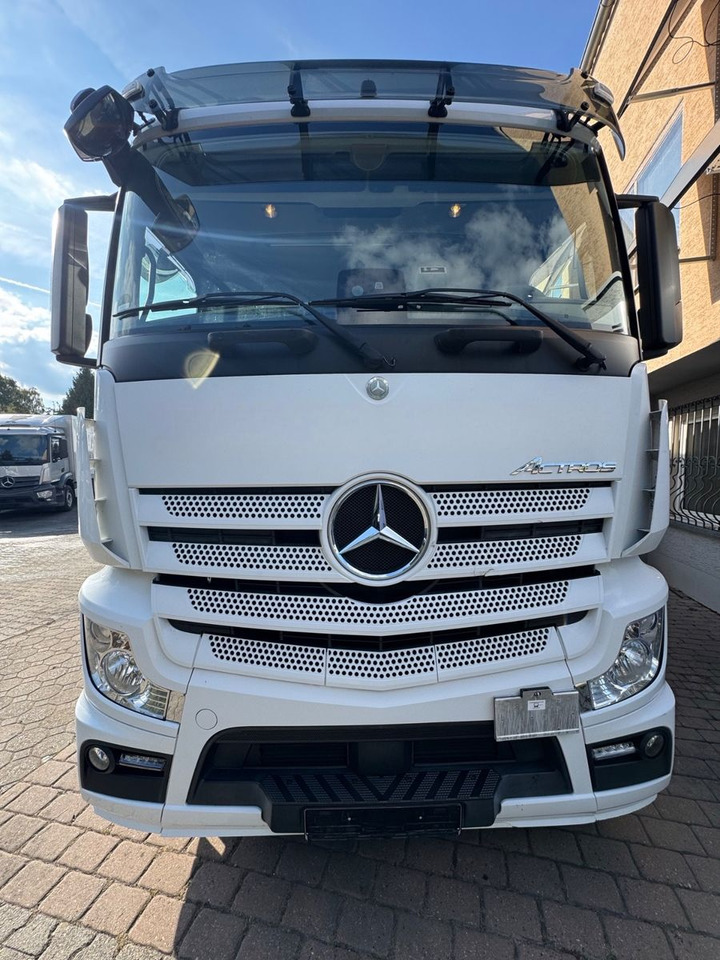 Mercedes-Benz Actros 2645/2xLBW/Retarder/Lenk-Lift/2xAHK - Italszállító teherautó: 3 kép. Mercedes-Benz Actros 2645/2xLBW/Retarder/Lenk-Lift/2xAHK - Italszállító teherautó: 3 kép.