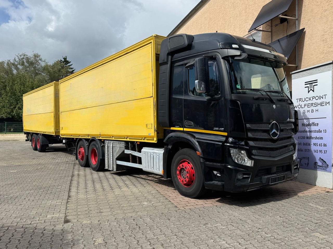 Mercedes-Benz Actros2545/2xLBW/Retarder/Lenk-Lift/Top-Zustand - Italszállító teherautó: 1 kép. Mercedes-Benz Actros2545/2xLBW/Retarder/Lenk-Lift/Top-Zustand - Italszállító teherautó: 1 kép.