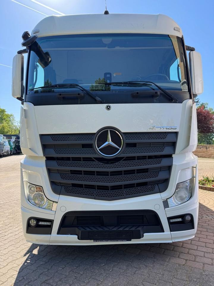 Mercedes-Benz Actros2545/Lift-Lenk/Mitnahmestp/Retarder - Dobozos felépítményű teherautó: 3 kép. Mercedes-Benz Actros2545/Lift-Lenk/Mitnahmestp/Retarder - Dobozos felépítményű teherautó: 3 kép.