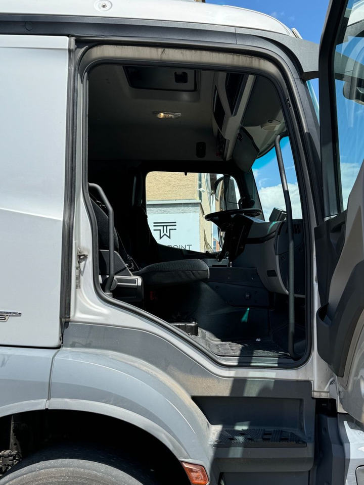 Hűtős teherautó Mercedes-Benz Antos 2540/Durchladbar/2xLBW/Frigoblock/2instock: 7 kép.