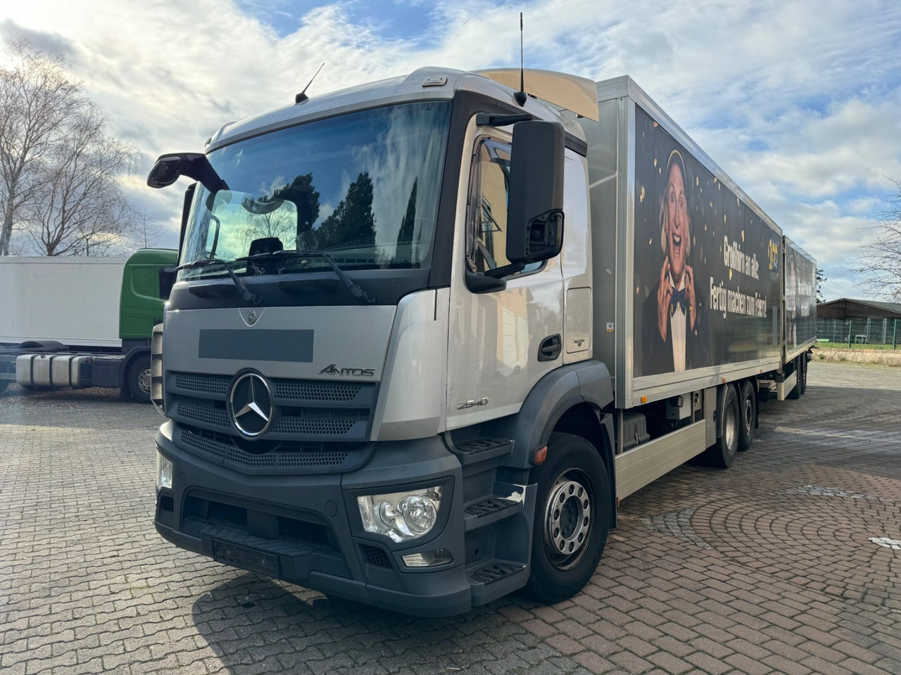 Mercedes-Benz Antos 2540/Durchladbar/2xLBW/Frigoblock/2instock - Hűtős teherautó: 2 kép. Mercedes-Benz Antos 2540/Durchladbar/2xLBW/Frigoblock/2instock - Hűtős teherautó: 2 kép.