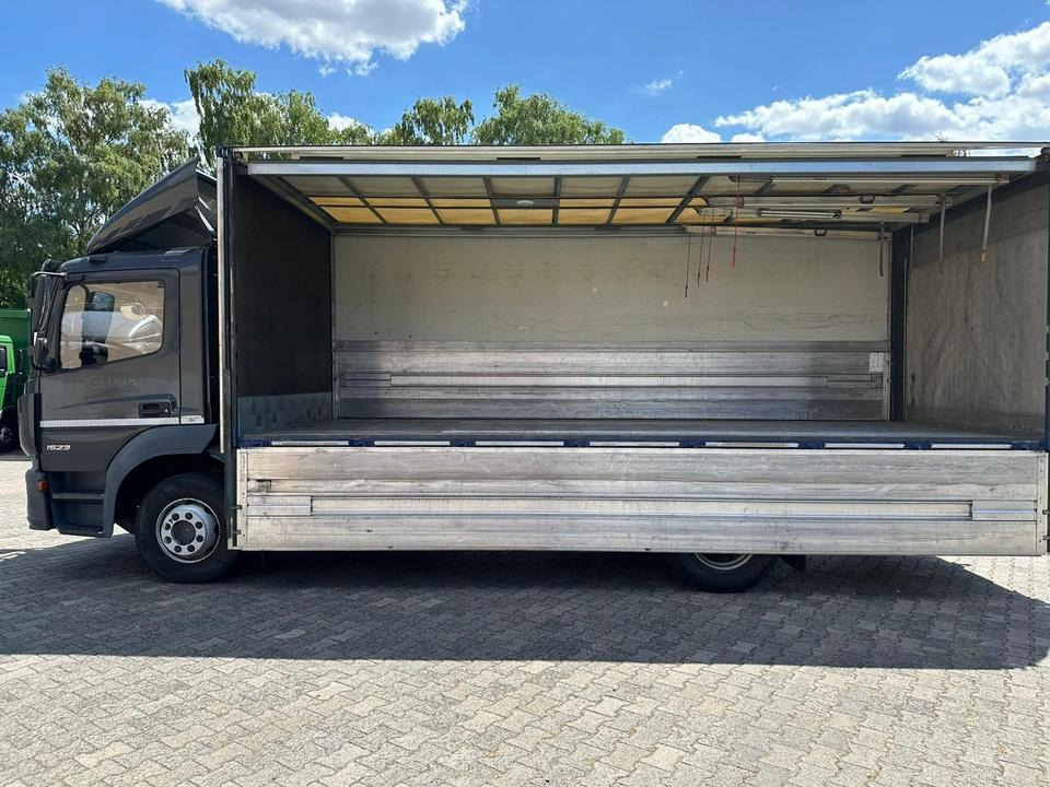 Mercedes-Benz Atego 1523/Klima/LBW/GT-Zertifiziert/2xAHK - Dobozos felépítményű teherautó: 4 kép. Mercedes-Benz Atego 1523/Klima/LBW/GT-Zertifiziert/2xAHK - Dobozos felépítményű teherautó: 4 kép.