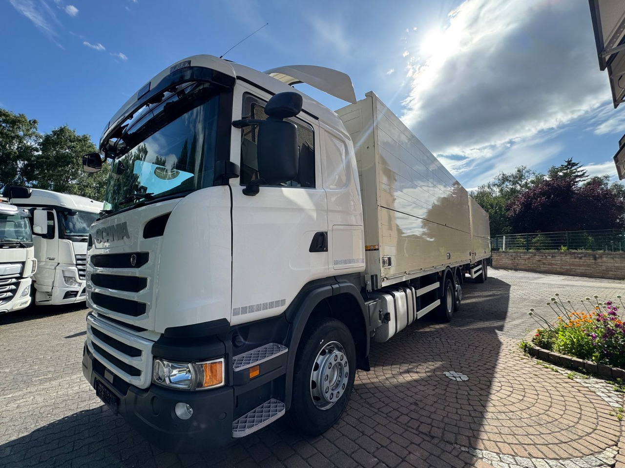 Scania G410/Lenk-Lift/2xLBW/inkl. Anhänger/Tüv-neu - Italszállító teherautó: 2 kép. Scania G410/Lenk-Lift/2xLBW/inkl. Anhänger/Tüv-neu - Italszállító teherautó: 2 kép.
