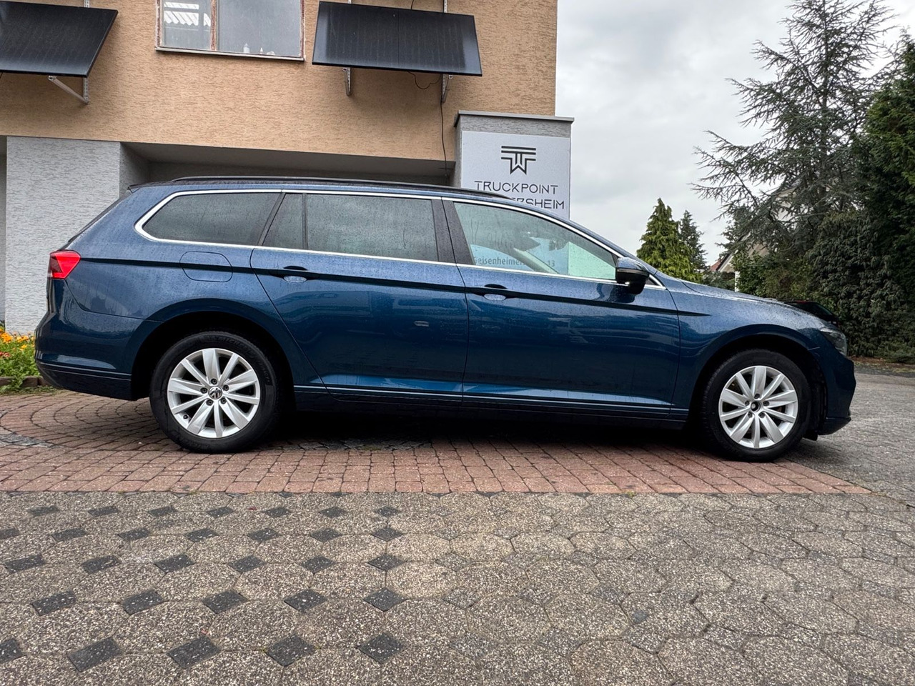 Volkswagen Passat Variant 2.0 TDI - Kombi: 5 kép. Volkswagen Passat Variant 2.0 TDI - Kombi: 5 kép.