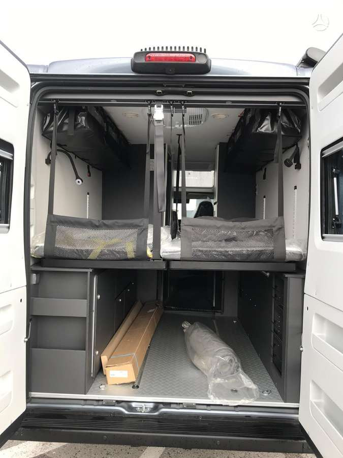 ADRIA Twin Sport 640 SG - Kempingautó: 5 kép. ADRIA Twin Sport 640 SG - Kempingautó: 5 kép.