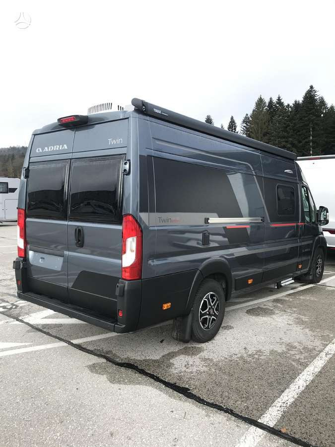 ADRIA Twin Sport 640 SG - Kempingautó: 3 kép. ADRIA Twin Sport 640 SG - Kempingautó: 3 kép.