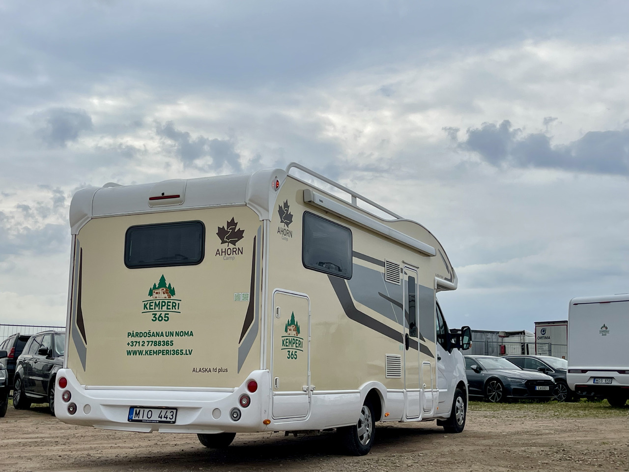 AHORN CAMP Alaska TD plus - Félintegrált lakóautó: 4 kép. AHORN CAMP Alaska TD plus - Félintegrált lakóautó: 4 kép.