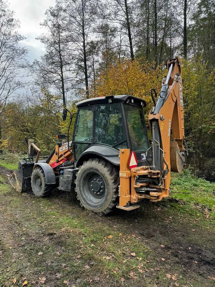 CASE 580ST - Kotrórakodó: 2 kép. CASE 580ST - Kotrórakodó: 2 kép.
