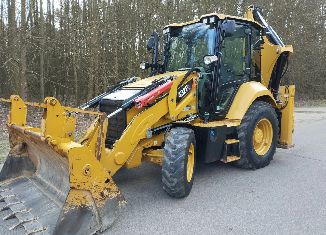 CATERPILLAR 432F II - Kotrórakodó: 1 kép. CATERPILLAR 432F II - Kotrórakodó: 1 kép.