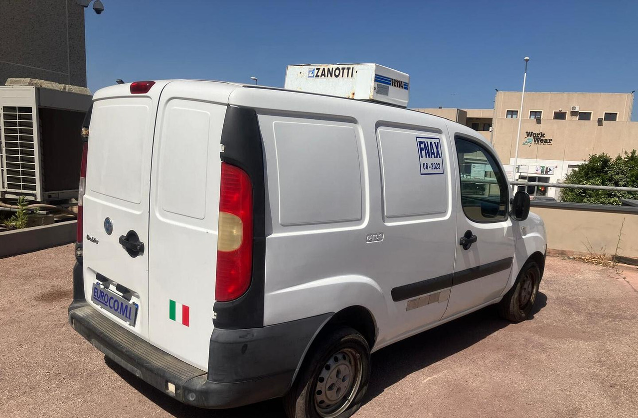 DOBLO' CON COIBENTAZIONE E GRUPPO FRIGO - Hűtős kisteherautó: 5 kép. DOBLO' CON COIBENTAZIONE E GRUPPO FRIGO - Hűtős kisteherautó: 5 kép.