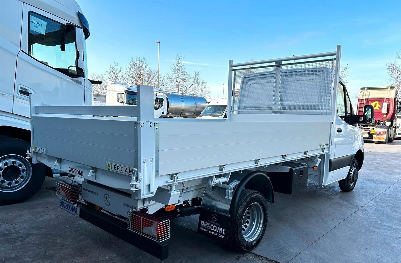 Mercedes 515 T 37/50 PRO Ribaltabile Tril. - Billenőplatós kisteherautó: 5 kép. Mercedes 515 T 37/50 PRO Ribaltabile Tril. - Billenőplatós kisteherautó: 5 kép.