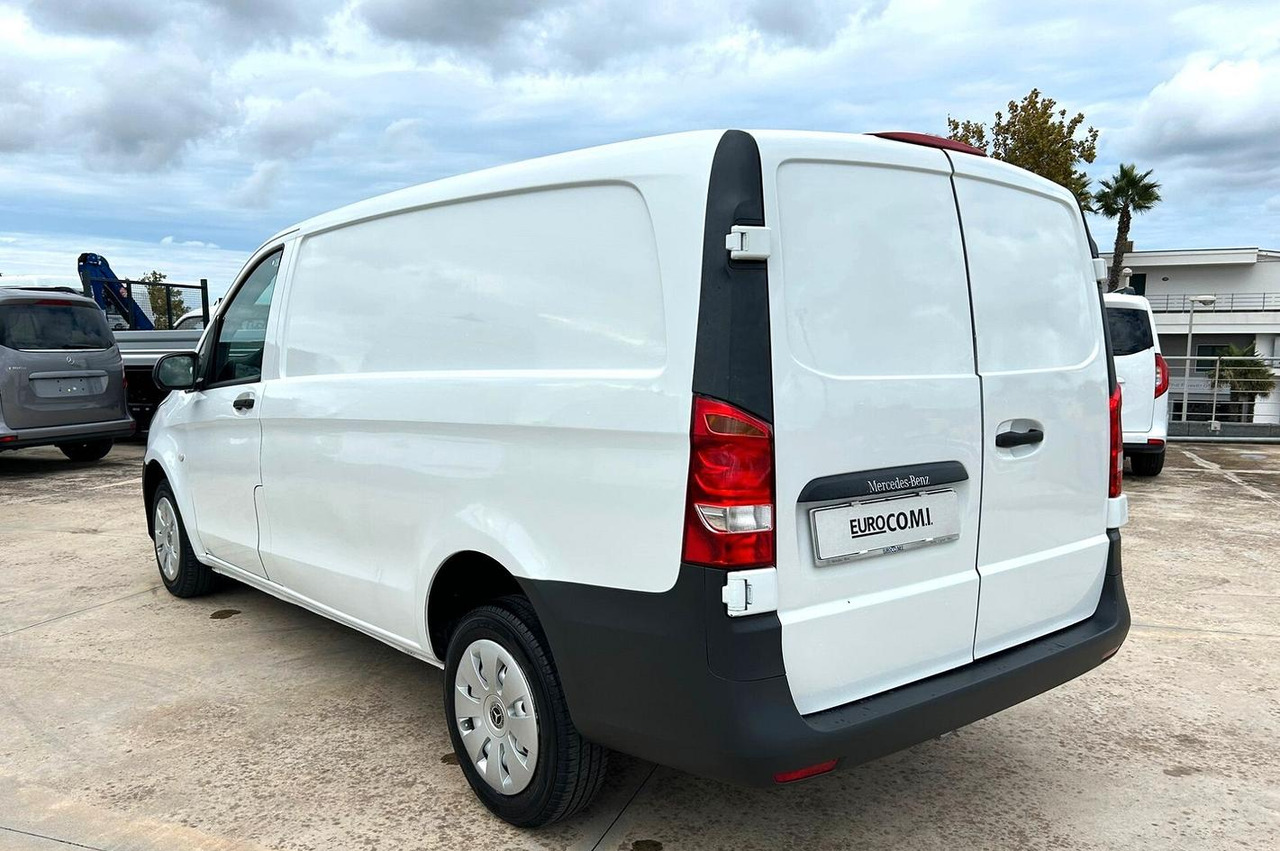 Furgon Mercedes Benz Vito 111 Furgone Long: 7 kép.
