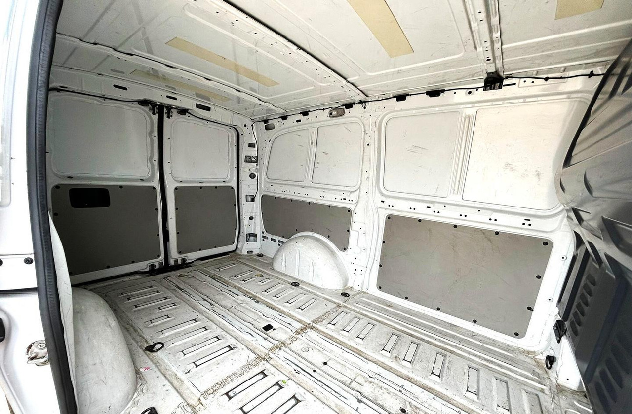 Furgon Mercedes Benz Vito 111 Furgone Long: 13 kép.