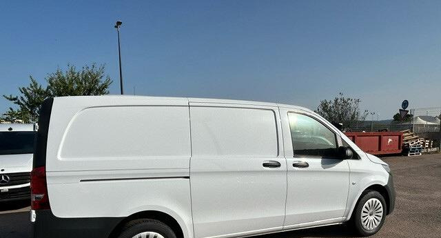 VITO FURGONE NUOVO PRONTA CONSEGNA - Furgon: 2 kép. VITO FURGONE NUOVO PRONTA CONSEGNA - Furgon: 2 kép.