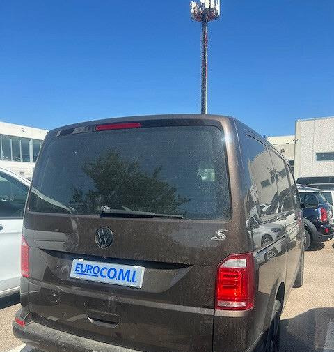 VW TRANSPORTER FURGONE AUTOMATICO CON GANCIO TRAIN - Furgon: 2 kép. VW TRANSPORTER FURGONE AUTOMATICO CON GANCIO TRAIN - Furgon: 2 kép.