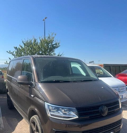 VW TRANSPORTER FURGONE AUTOMATICO CON GANCIO TRAIN - Furgon: 5 kép. VW TRANSPORTER FURGONE AUTOMATICO CON GANCIO TRAIN - Furgon: 5 kép.