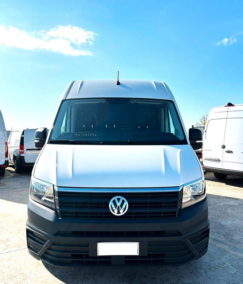 Volkswagen Crafter 2.0 Tdi 150 cv - Furgon: 2 kép. Volkswagen Crafter 2.0 Tdi 150 cv - Furgon: 2 kép.