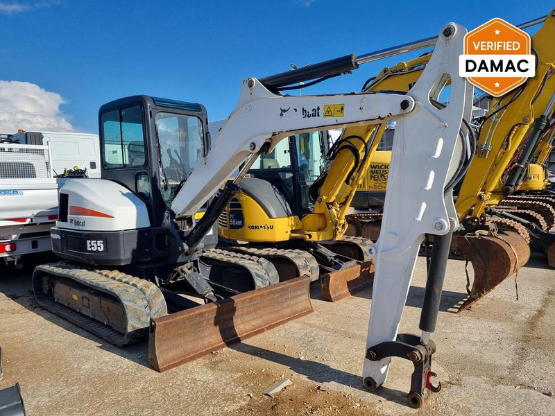 Bobcat E55 - Minikotró: 1 kép. Bobcat E55 - Minikotró: 1 kép.