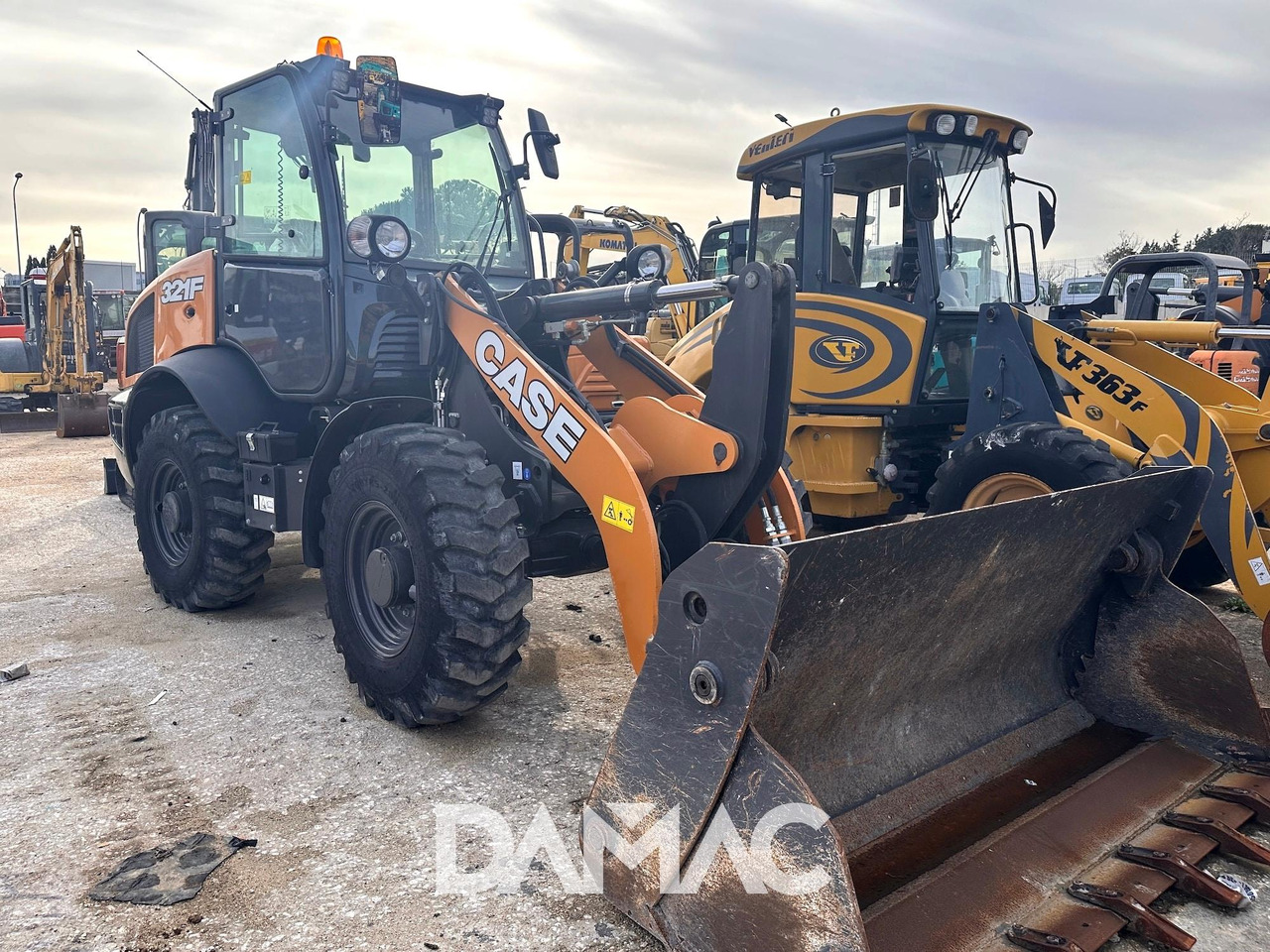 CASE 321F - Gumikerekes homlokrakodó: 1 kép. CASE 321F - Gumikerekes homlokrakodó: 1 kép.