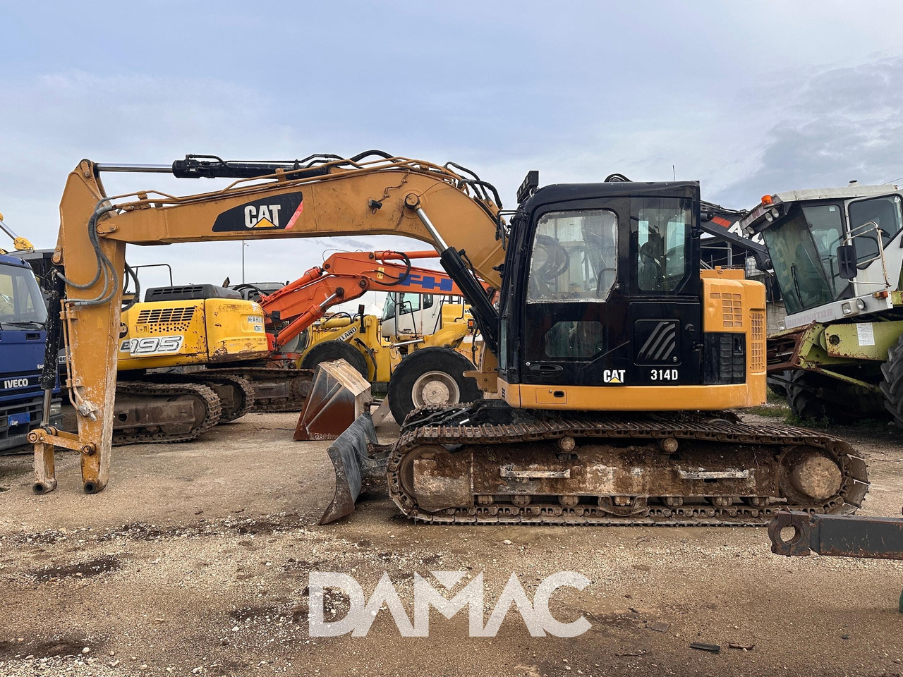 CATERPILLAR 314D - Lánctalpas kotró: 2 kép. CATERPILLAR 314D - Lánctalpas kotró: 2 kép.