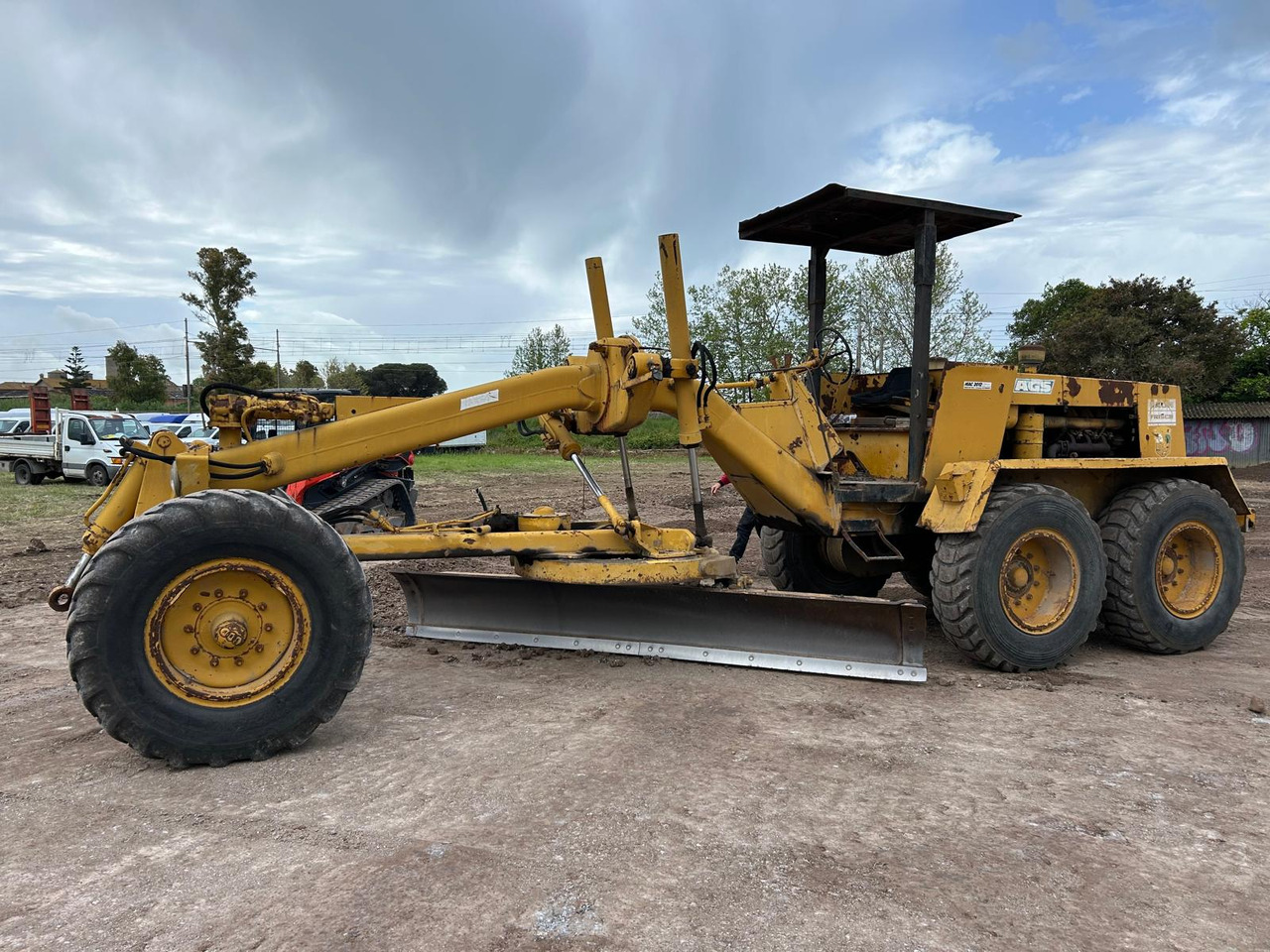 FIAT ALLIS F11.5 - Gréder: 1 kép. FIAT ALLIS F11.5 - Gréder: 1 kép.