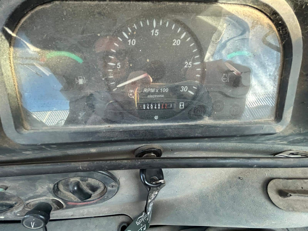 FIAT HITACHI FB100 - Kotrórakodó: 5 kép. FIAT HITACHI FB100 - Kotrórakodó: 5 kép.