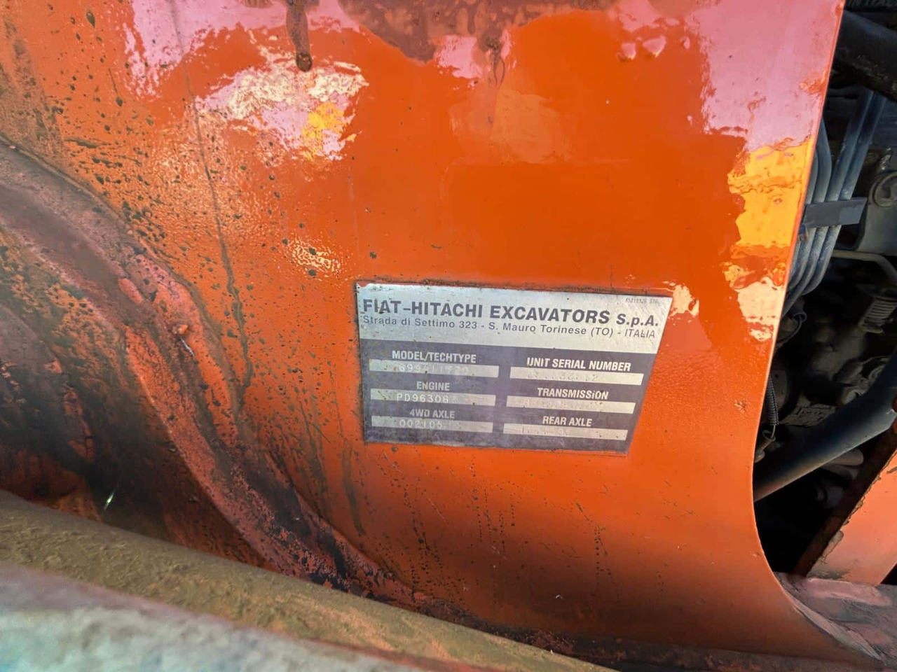 Kotrórakodó FIAT HITACHI FB100: 9 kép. Kotrórakodó FIAT HITACHI FB100: 9 kép.