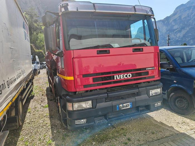 Iveco CURSOR 430 - Billenőplatós kisteherautó: 1 kép. Iveco CURSOR 430 - Billenőplatós kisteherautó: 1 kép.