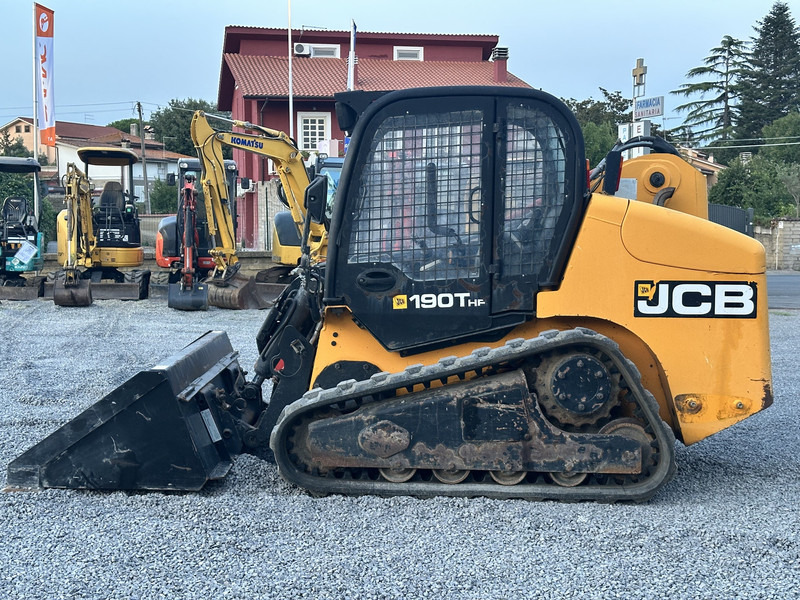 JCB 190THF - Kompakt lánctalpas rakodó: 2 kép. JCB 190THF - Kompakt lánctalpas rakodó: 2 kép.